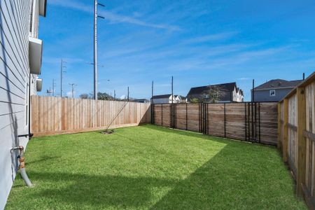 New construction Single-Family house 1104 Mansfield St, Unit E, Houston, TX 77091 - image 4