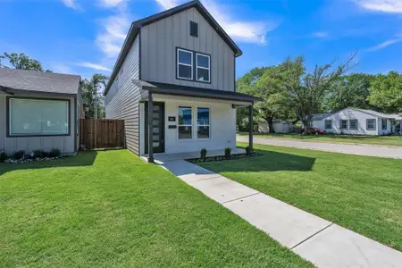 New construction Single-Family house 225 Nw 16Th St, Grand Prairie, TX 75050 - image