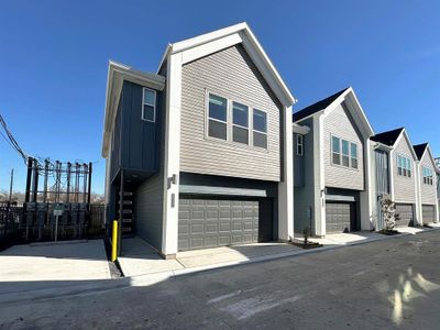 New construction Single-Family house 1013 Erin Street, Unit Q, Houston, TX 77009 - photo 0