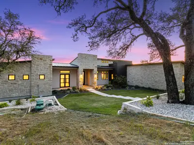 New construction Single-Family house 2018 Paradisepkwy, Canyon Lake, TX 78133 - image