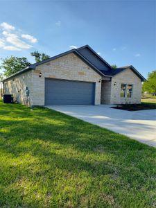 New construction Single-Family house 121 Spanish Oak Trl, Cameron, TX 76520 - image