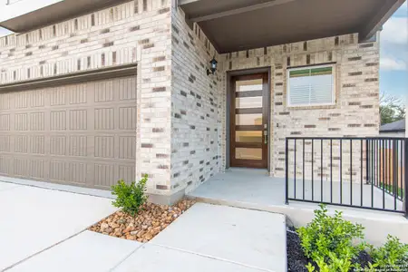 New construction Single-Family house 337 Glenwood Rnch, Cibolo, TX 78108 Sterling- photo 2 2