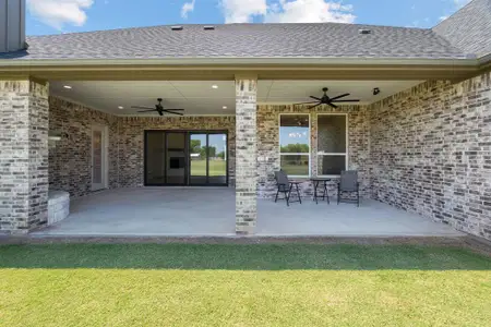 New construction Single-Family house 161 Frontera Dr, Decatur, TX 76234 - image 4