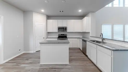 New construction Single-Family house 8414 Black Pearl Ct, Texas City, TX 77591 plan Trinity - image