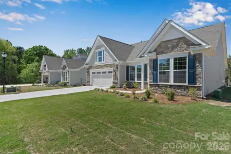 New construction Single-Family house 13320 Cozy Ct, Charlotte, NC 28215 - image