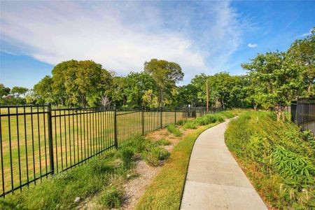 New construction Single-Family house 1517 Buckeye Trl, Garland, TX 75042 null- photo 13 13