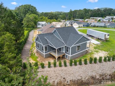 New construction Single-Family house 30 Olde Oak Ct, Hendersonville, NC 28792 - image