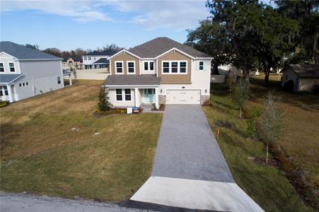 New construction Single-Family house 124 Lake Dr, Oviedo, FL 32765 Glenwood- photo 0