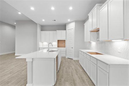 New construction Single-Family house 400 Inner Cove Ln, Waller, TX 77484 null- photo 8 8