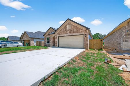 New construction Single-Family house 1105 Lyle W Ave, Cleveland, TX 77327 - image