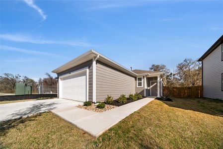 New construction Single-Family house 174 Bendecido Lp, Elgin, TX 78621 - image