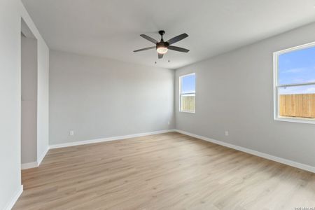 New construction Single-Family house 13527 Henri Castro Wy, San Antonio, TX 78253 plan Poinsettia - image 19