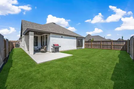 New construction Single-Family house 12303 Sweet Gum Dr, Mont Belvieu, TX 77523 plan Monet Plan - image