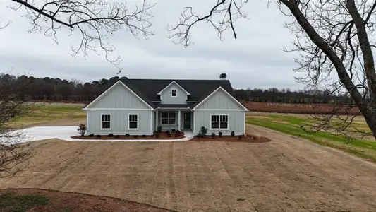 Rover Roc Farms by Trademark Quality Homes in Williamson - image