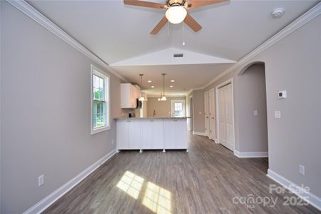 New construction Single-Family house 1479 SW Blvd, Newton, NC 28658 null- photo 3 3