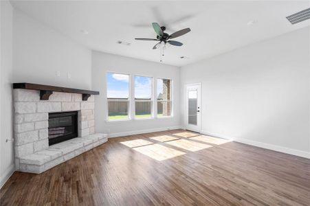 New construction Single-Family house 613 Brazos Dr, Van Alstyne, TX 75495 - image 15