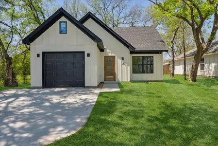 New construction Single-Family house 1313 Franklin Ave, Bonham, TX 75418 null- photo 0