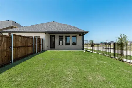 New construction Single-Family house 8392 Bremerton Trl, Frisco, TX 75036 plan Henley III - image