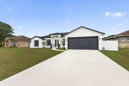 New construction Single-Family house 3910 Sw Laffite St, Port St. Lucie, FL 34953 - image