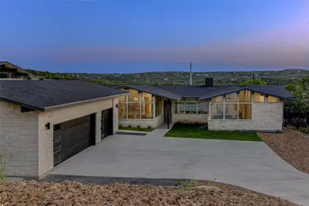 New construction Single-Family house 19543 Lakehurst Lp, Spicewood, TX 78669 null- photo 0