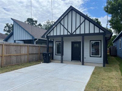 New construction Single-Family house 7921 Virgil St, Houston, TX 77088 null- photo 0