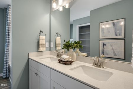 RDU_MagnoliaPark_Blayre_Lot401_Bath3