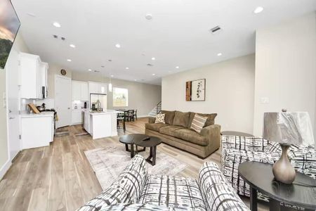New construction Single-Family house 5935 Beall St, Unit A, Houston, TX 77091 - image 18