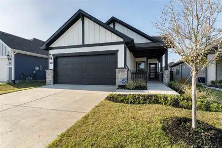 New construction Single-Family house 3908 Murvaul Dr, Farmersville, TX 75442 plan The Carlsbad - image