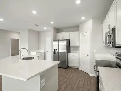 New construction Single-Family house 612 Ituna Cir, Winter Haven, FL 33881 plan Seabrooke II - image 6