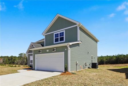 New construction Single-Family house 1736 Man O War Dr, Hope Mills, NC 28348 - image
