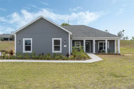 New construction Single-Family house 72 Fairway Cir, Umatilla, FL 32784 - image