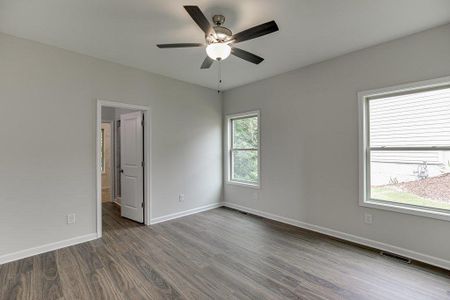 New construction Single-Family house 645 Lakeview Bend Cir, Jefferson, GA 30549 null- photo 5 5