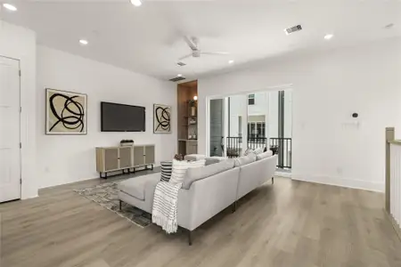 New construction Single-Family house 603 Skyland Terrace Wy, Houston, TX 77009 - image 16