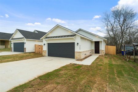New construction Single-Family house 408 Matthew St, Hillsboro, TX 76645 - image