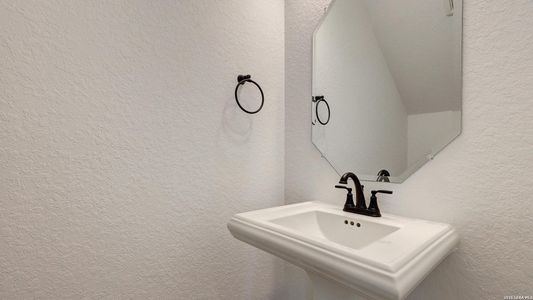 New construction Single-Family house 10206 Ryder Bnd, San Antonio, TX 78254 plan 2561H - image 11