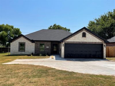 New construction Single-Family house 208 W Locust St, Collinsville, TX 76233 null- photo 2 2