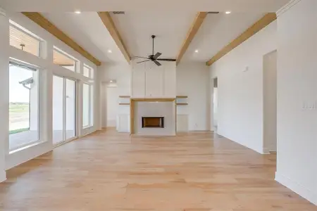 New construction Single-Family house 210 Talpin Ln, Venus, TX 76084 plan The Avery - image 20