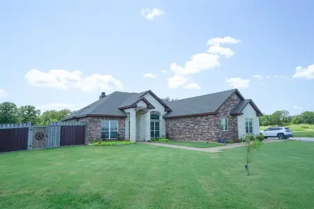 New construction Single-Family house 617 Mesquite Tree Rd, Waco, TX 76705 - image