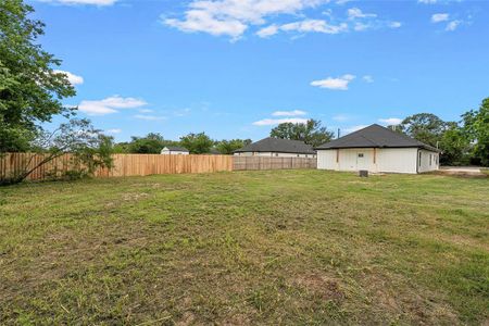 New construction Single-Family house 1415 Cloverleaf Rd, Bellmead, TX 76705 - image