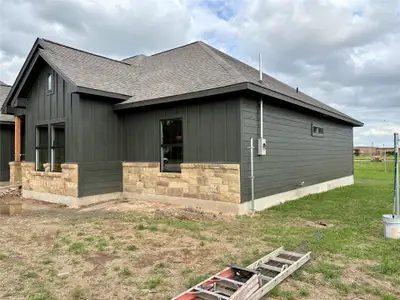 New construction Single-Family house 330 Cactus St, Giddings, TX 78942 - image