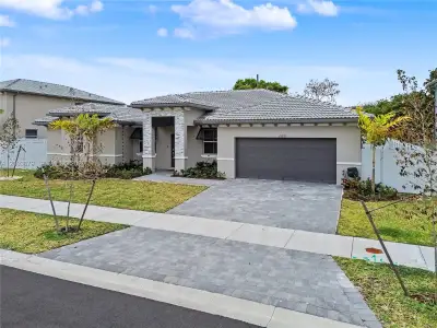 New construction Single-Family house 13218 Sw 189Th Ter, Miami, FL 33177 - image