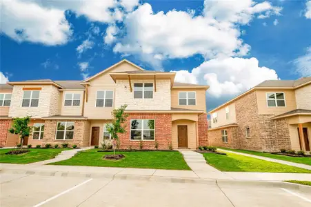 New construction Townhouse house 3736 Tarpon Dr, Denton, TX 76226 - image