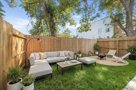 New construction Single-Family house 5337 Larkin St, Houston, TX 77007 - image 3