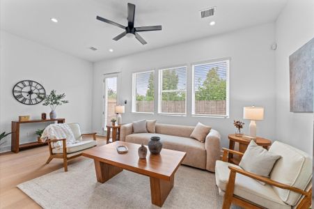 New construction Single-Family house 1008 Tuskegee Heights Ln, Houston, TX 77091 - image 17