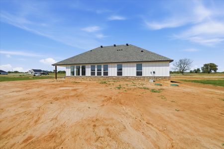 New construction Single-Family house 12 Cattleman Dr, Poolville, TX 76487 plan The Tulip - image 17