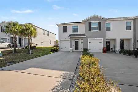 New construction Townhouse house 3716 Sunflower Field Pl, Plant City, FL 33565 - image