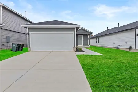 New construction Single-Family house 371 Low Pasture Trl, Maxwell, TX 78656 plan The Emma - image