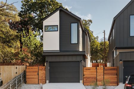 New construction Single-Family house 1403 Waldorf Ave, Unit 2, Austin, TX 78721 - photo 0