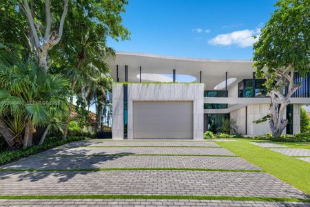New construction Single-Family house 1015 S Southlake Dr, Hollywood, FL 33019 - image