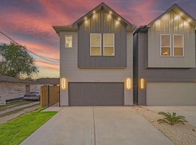 New construction Single-Family house 4525 Davenport Street, Houston, TX 77051 - photo 0